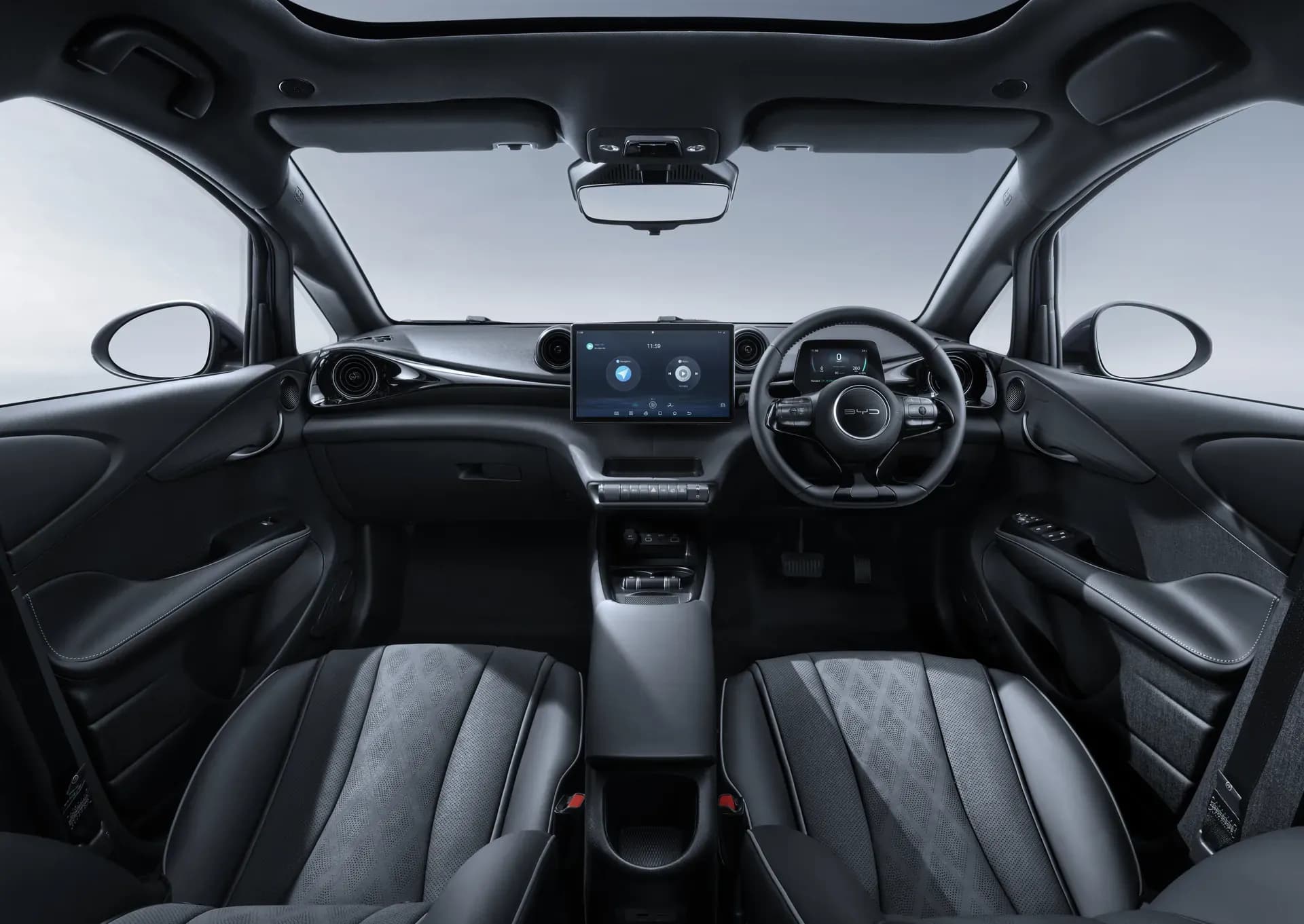 Kabin depan BYD Dolphin dengan interior Grey + Black dan setir di kanan